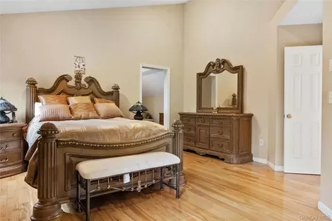 Bedroom - 10 Marino Dr, Wallkill, NY 12589 photo 5 of 7
