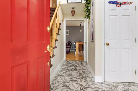 Entry Way - 10 Marino Dr, Wallkill, NY 12589 photo 1 of 6