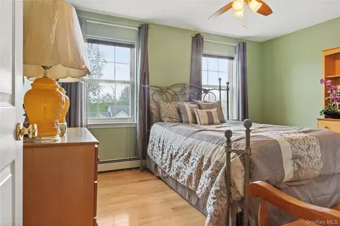 Bedroom - 10 Marino Dr, Wallkill, NY 12589 photo 2 of 7