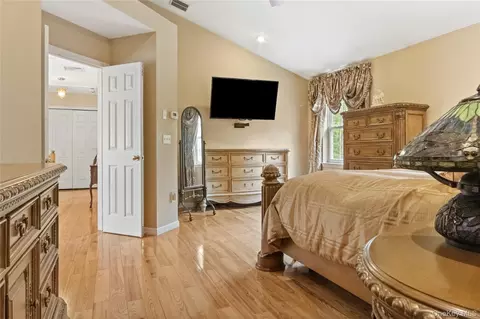 Bedroom - 10 Marino Dr, Wallkill, NY 12589 photo 6 of 7