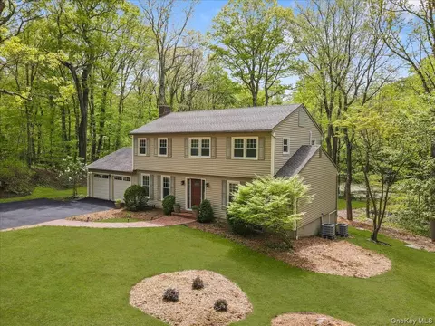 10 Silvermine Dr, Lewisboro, NY 10590