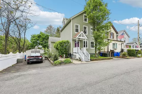 38 Union St, Mount Pleasant, NY 10510