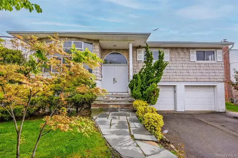3386 Bertha Dr, Baldwin, NY 11510