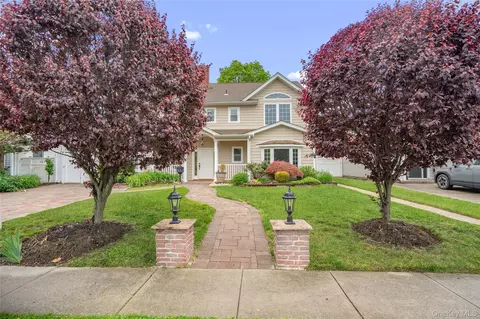 244 Water Ln S, Wantagh, NY 11793