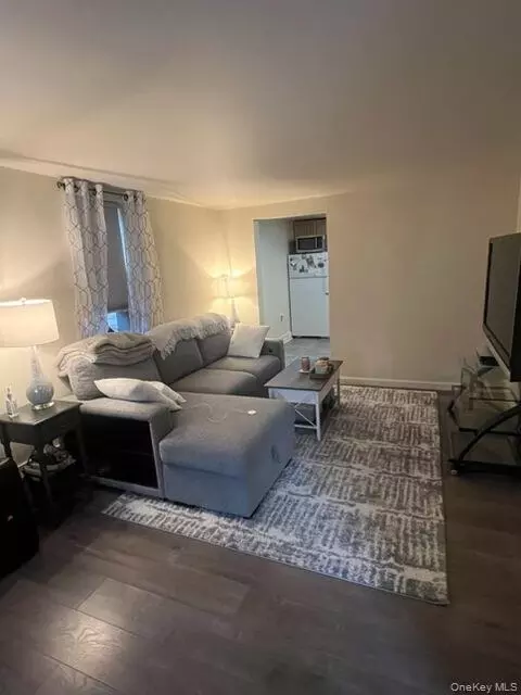 Living - 184 3rd St, Cortlandt, NY 10511 photo 2 of 2