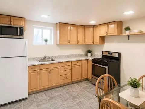 Kitchen - 184 3rd St, Cortlandt, NY 10511 photo 3 of 4