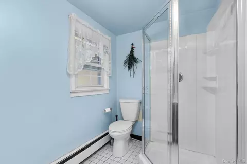 Bath - 184 3rd St, Cortlandt, NY 10511 photo 2 of 4