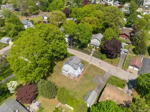 View/Area - 184 3rd St, Cortlandt, NY 10511 photo 2 of 2