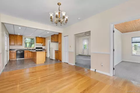Dining - 184 3rd St, Cortlandt, NY 10511 photo 1 of 1
