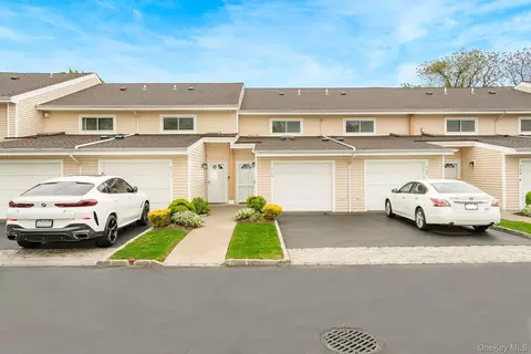 2355 Pershing Blvd #510, Baldwin, NY 11510