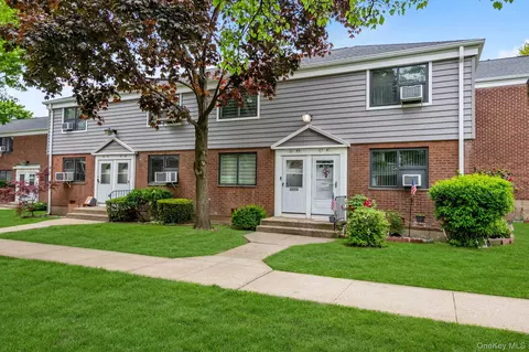 67-45 Bell Blvd #DUPLEX, Oakland Gardens, NY 11364