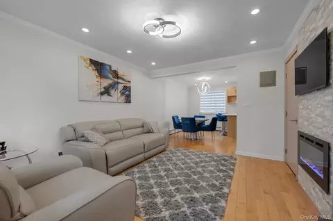 67-45 Bell Blvd #DUPLEX, Oakland Gardens, NY 11364