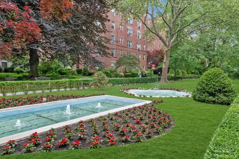 76-35 113 St #3M, Forest Hills, NY 11375
