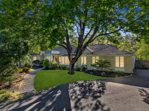 18 Millbank Rd, Poughkeepsie, NY 12603