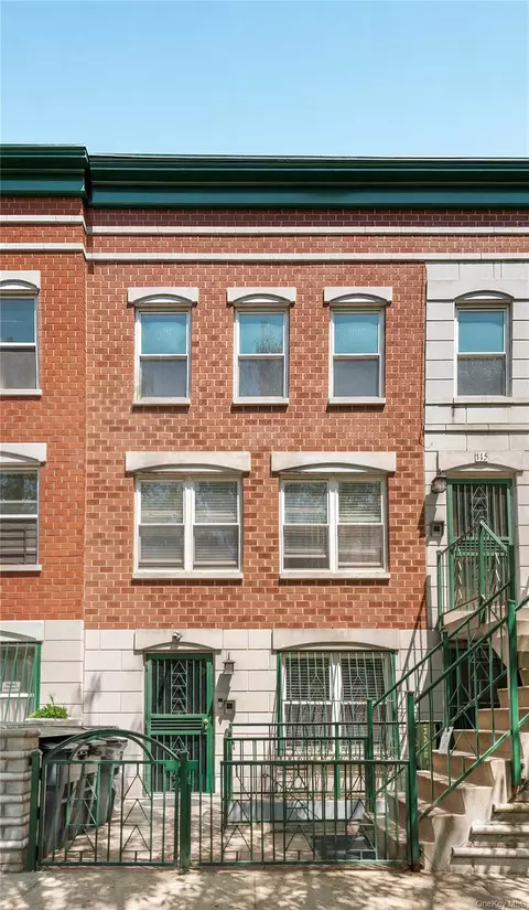 115 W 117th St, New York, NY 10026