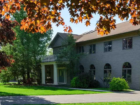 11 Baker Ln, Ramapo, NY 10901