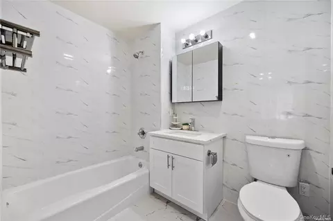 Bath - 141-15 Cherry Ave #6E, New York, NY 11355 photo 4 of 4