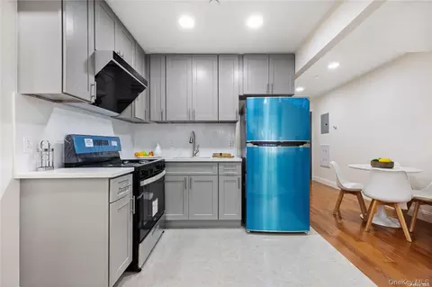 Kitchen - 141-15 Cherry Ave #5E, New York, NY 11355 photo 2 of 4