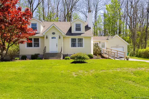 430 North Ave, Pleasant Valley, NY 12569