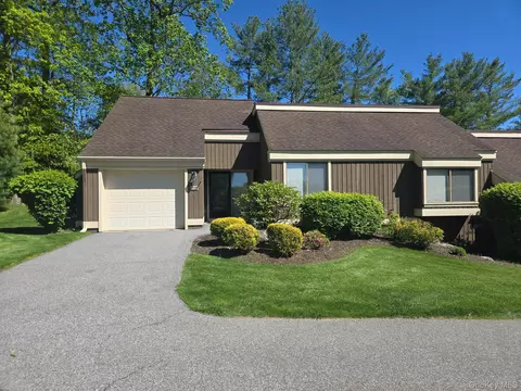 586 Heritage Hls #A, Somers, NY 10589