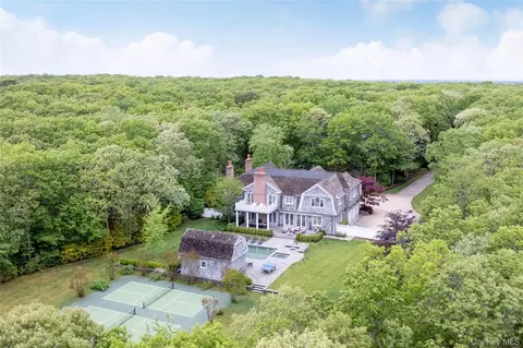 486 Middle Line Hwy, Water Mill, NY 11976