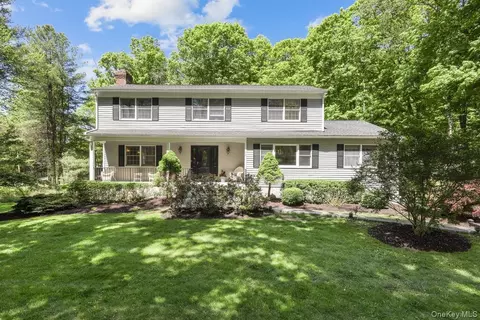 72 Brett Ln, Bedford, NY 10506