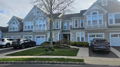 8 Symphony Dr, Lake Grove, NY 11755