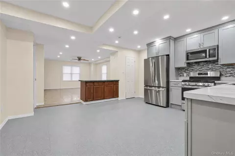 Entry Way - 722 Elton St, Brooklyn, NY 11208 photo 1 of 3