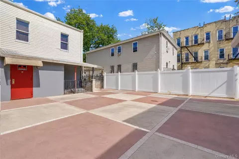 Exterior - 722 Elton St, Brooklyn, NY 11208 photo 5 of 7