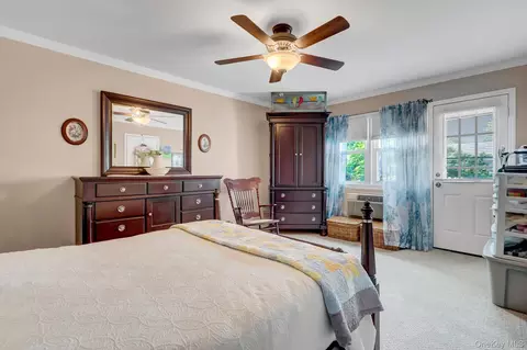 Bedroom - 21 Toehee Pl #2B, Islip, NY 11751 photo 2 of 2