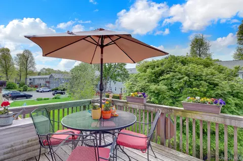 Exterior - 21 Toehee Pl #2B, Islip, NY 11751 photo 2 of 9