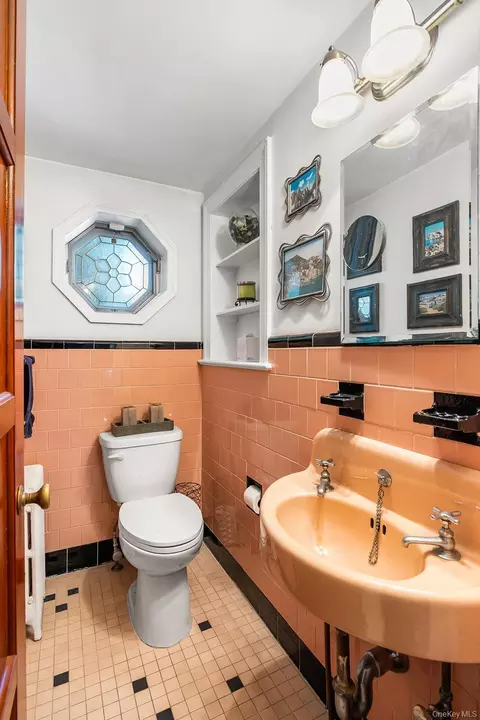 Bath - 139 Stevens Ave, Hempstead, NY 11550 photo 1 of 2