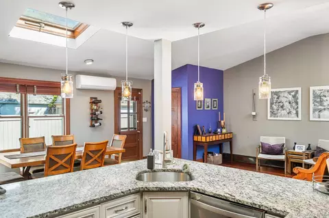 Kitchen - 139 Stevens Ave, Hempstead, NY 11550 photo 4 of 4