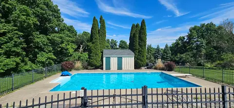 462 Ridge Rd, Hamptonburgh, NY 10916
