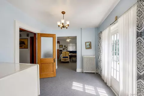 Entry Way - 104 Hooker Ave, Poughkeepsie, NY 12601 photo 5 of 6