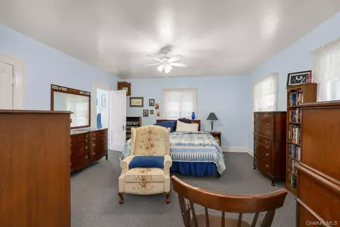 Bedroom - 104 Hooker Ave, Poughkeepsie, NY 12601 photo 1 of 4