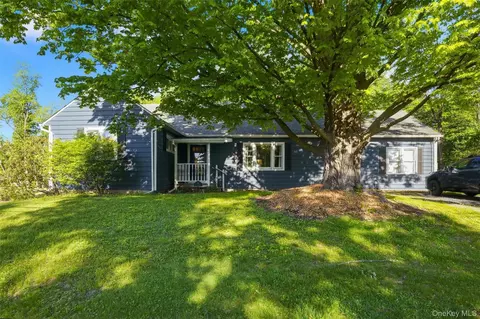 59 Broad St, West Hurley, NY 12491