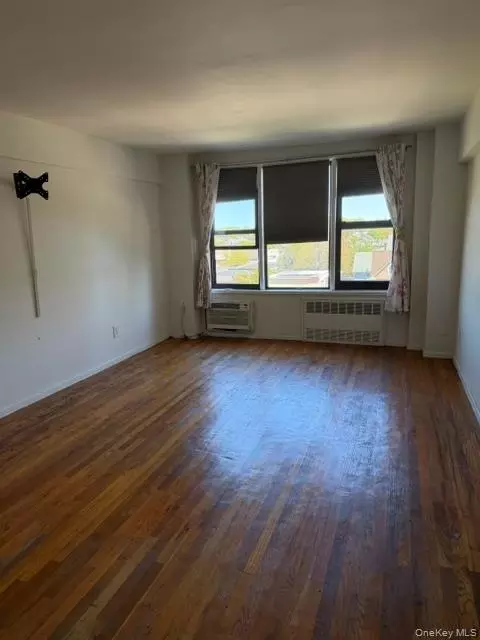 144-63 35th Ave #6F, Flushing, NY 11354