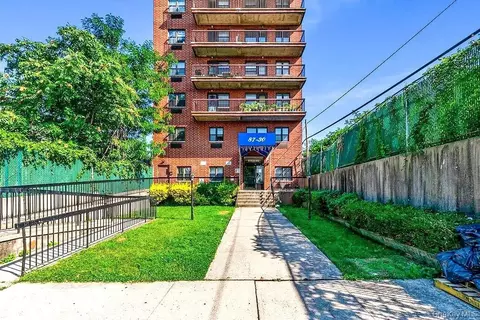 8730 62nd Ave #3F, New York, NY 11374