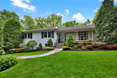 2 Bonnie Briar Ln, Larchmont, NY 10538