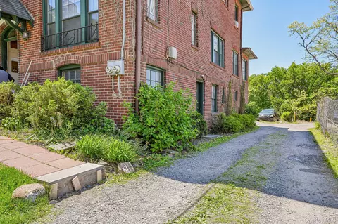643 Warburton Ave, Yonkers, NY 10701