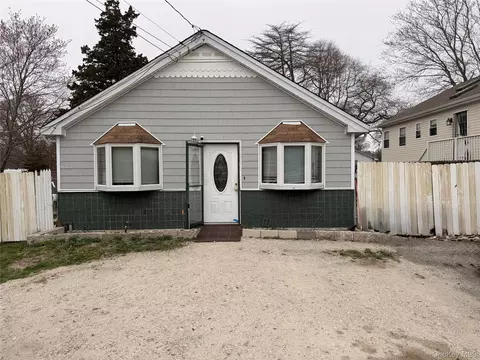 158 William Floyd Pkwy, Shirley, NY 11967