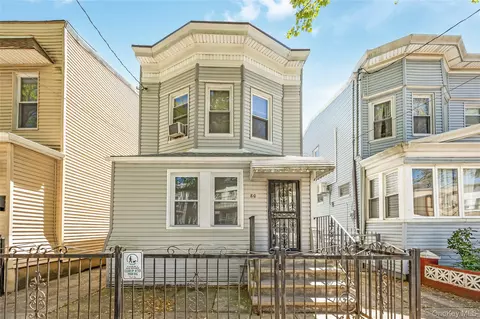 8050 88th Rd, New York, NY 11421