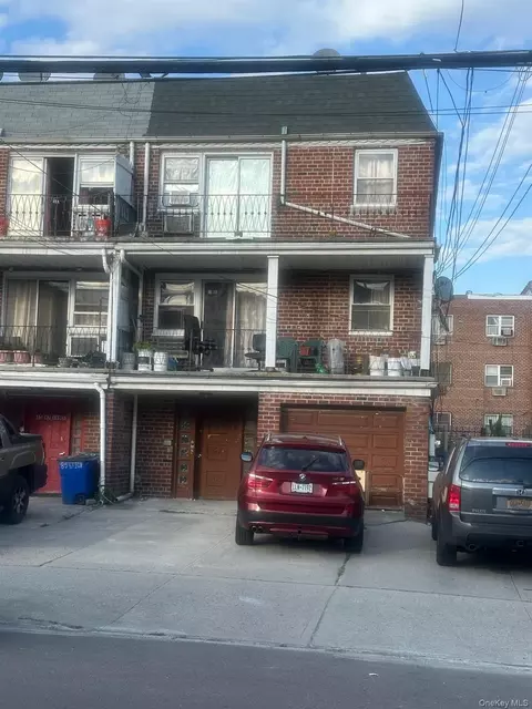 8549 168th St, Jamaica, NY 11432