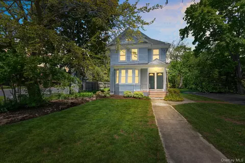 1220 Youngs Ave, Southold, NY 11971