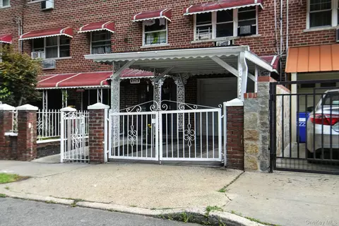 3224 Gunther Ave, New York, NY 10469