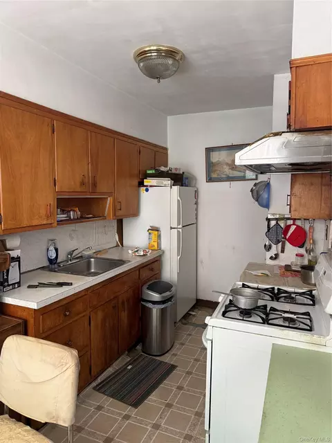13438 Blossom Ave, Flushing, NY 11355