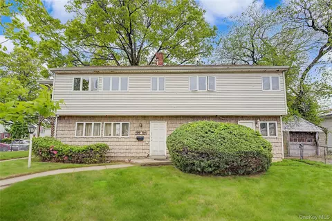 5854 256th St, New York, NY 11362