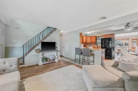 Other - 21 Audrey Ave, Plainview, NY 11803 photo 5 of 11