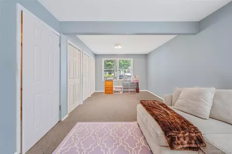 Bedroom - 21 Audrey Ave, Plainview, NY 11803 photo 2 of 12